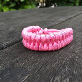 Single colour fishtail paracord bracelet